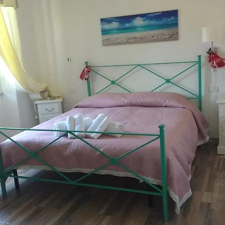 Le Isole Oda ve Kahvaltı 3*