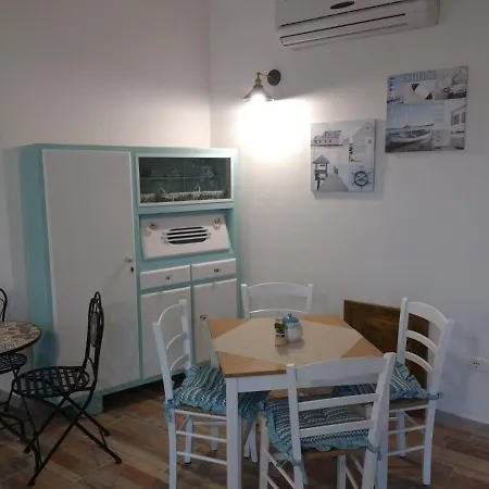 Le Isole Couette-café San Teodoro (Sardinia)
