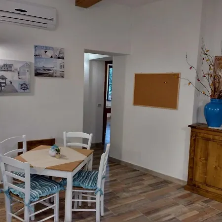 Le Isole לינה וארוחת בוקר 3*