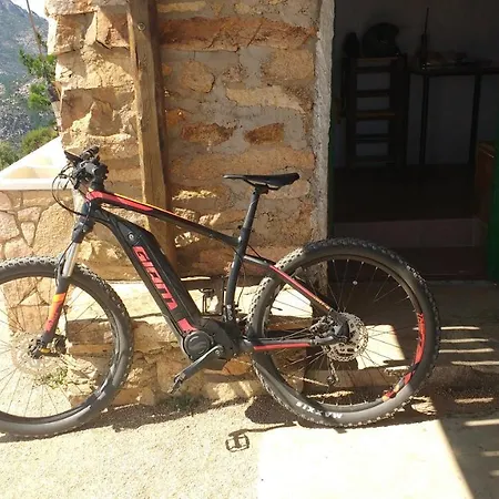 Le Isole 3* サン・テオドーロ