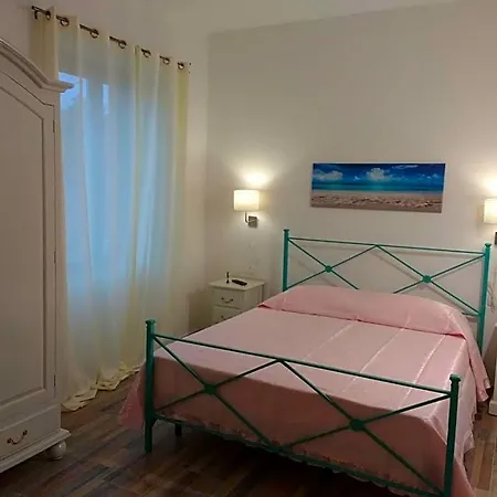 לינה וארוחת בוקר Le Isole 3*
