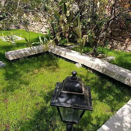 Le Isole לינה וארוחת בוקר