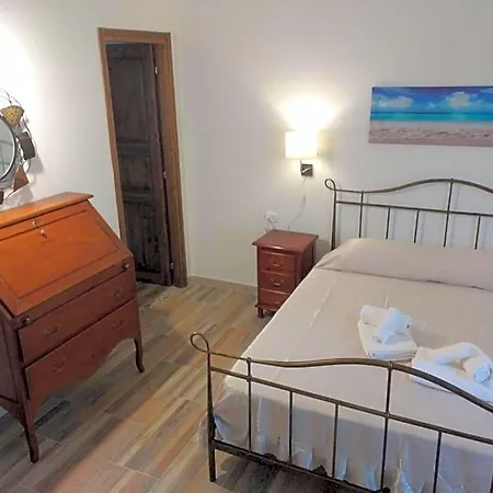 לינה וארוחת בוקר Le Isole 3*